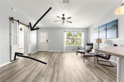 House in The Villages, Florida 2 bedrooms, 106.65 sq.m. № 1800250 - photo 6