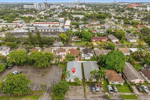 Casa en alquiler en Dania Beach, Florida, 2 dormitorios, 189.15 m2 № 1923833 - foto 21