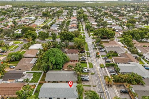 Casa en alquiler en Dania Beach, Florida, 2 dormitorios, 189.15 m2 № 1923833 - foto 20