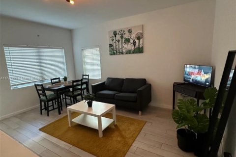 Copropriété à vendre à Miami Beach, Floride: 1 chambre, 40.69 m2 № 2040419 - photo 2