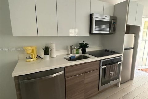Condo à Miami Beach, Floride, 1 chambre  № 2040419