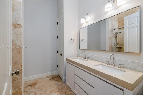 Villa ou maison à vendre à Palmetto Bay, Floride: 4 chambres, 296.36 m2 № 2049779 - photo 10