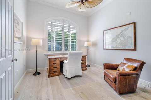 Villa ou maison à vendre à Palmetto Bay, Floride: 4 chambres, 296.36 m2 № 2049779 - photo 3