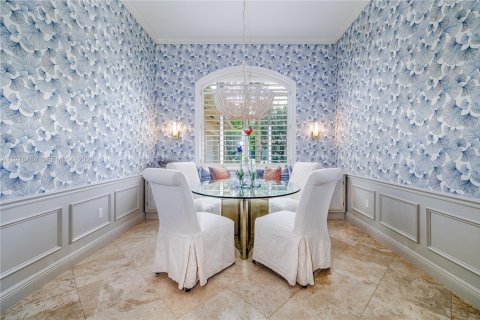 Villa ou maison à vendre à Palmetto Bay, Floride: 4 chambres, 296.36 m2 № 2049779 - photo 2