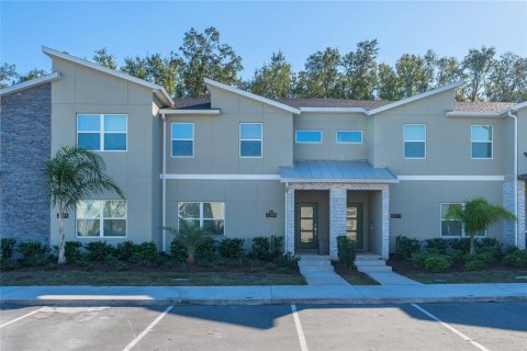 Adosado en venta en Kissimmee, Florida, 4 dormitorios, 176.7 m2 № 1545303 - foto 1