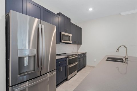 Adosado en venta en Kissimmee, Florida, 4 dormitorios, 176.7 m2 № 1545303 - foto 7