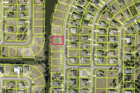 Land in Cape Coral, Florida № 2160932