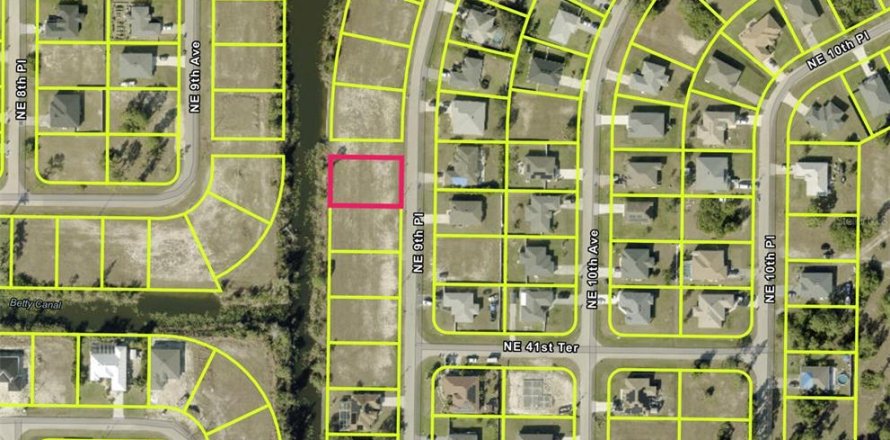 Land in Cape Coral, Florida № 2160932