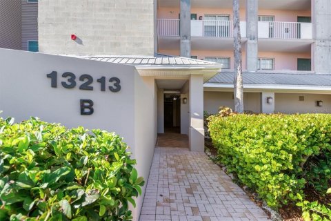Condo in Placida, Florida, 3 bedrooms  № 1906985 - photo 2