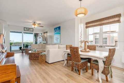Condo in Placida, Florida, 3 bedrooms  № 1906985 - photo 9