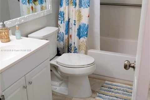 Copropriété à vendre à Hallandale Beach, Floride: 2 chambres, 95.69 m2 № 1759221 - photo 17