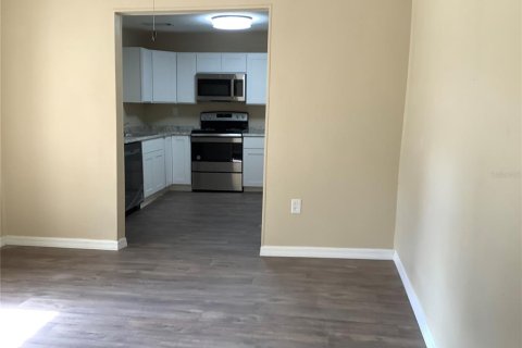 Casa en venta en Eustis, Florida, 2 dormitorios, 75.9 m2 № 1808688 - foto 12