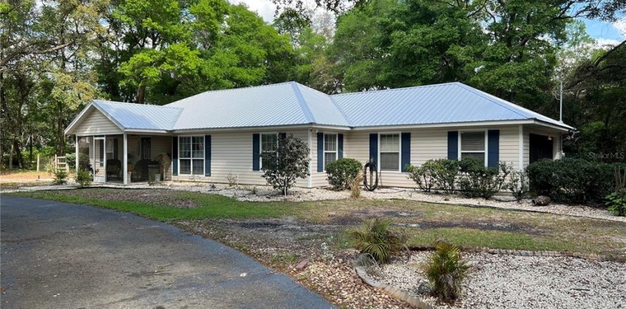 House in Hawthorne, Florida 3 bedrooms, 150.87 sq.m. № 1618144