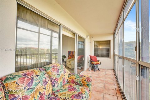 Copropriété à vendre à Pembroke Pines, Floride: 2 chambres, 142.42 m2 № 2010991 - photo 18