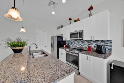 House in Clermont, Florida 3 bedrooms № 1882081 - photo 10