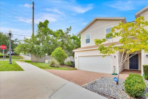 House in Clermont, Florida 3 bedrooms № 1882081 - photo 3