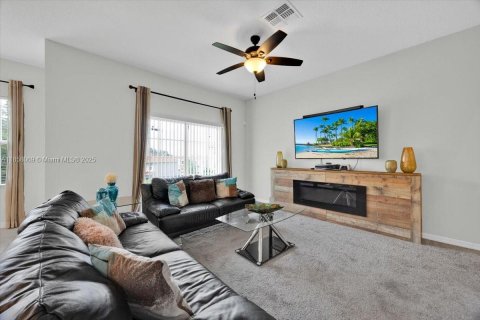 House in Clermont, Florida 3 bedrooms № 1882081 - photo 6