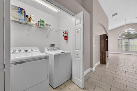 Villa ou maison à vendre à Davenport, Floride: 3 chambres, 160.54 m2 № 2303068 - photo 13