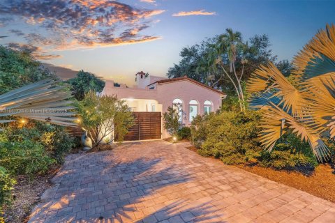 Villa ou maison à vendre à Biscayne Park, Floride: 3 chambres, 204.11 m2 № 1895847 - photo 13