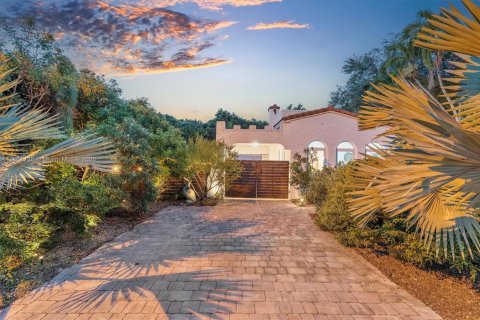 Villa ou maison à vendre à Biscayne Park, Floride: 3 chambres, 204.11 m2 № 1895847 - photo 14