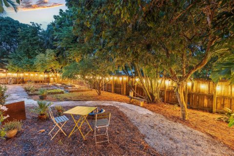 Villa ou maison à vendre à Biscayne Park, Floride: 3 chambres, 204.11 m2 № 1895847 - photo 9