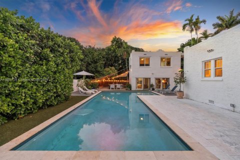 Villa ou maison à vendre à Biscayne Park, Floride: 3 chambres, 204.11 m2 № 1895847 - photo 5