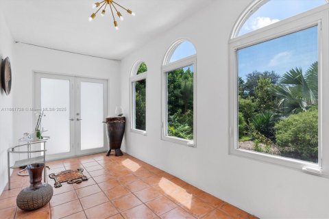 Villa ou maison à vendre à Biscayne Park, Floride: 3 chambres, 204.11 m2 № 1895847 - photo 21