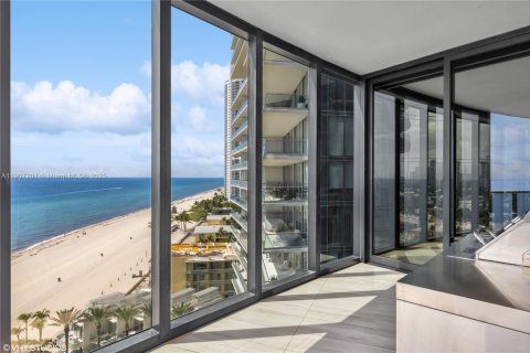Condominio en venta en Sunny Isles Beach, Florida, 3 dormitorios, 292.64 m2 № 1963437 - foto 8