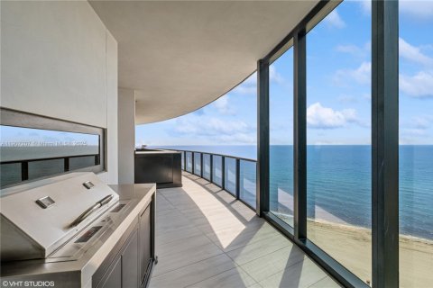 Condominio en venta en Sunny Isles Beach, Florida, 3 dormitorios, 292.64 m2 № 1963437 - foto 6