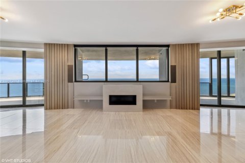 Condominio en venta en Sunny Isles Beach, Florida, 3 dormitorios, 292.64 m2 № 1963437 - foto 9