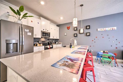 Townhouse in Four Corners, Florida 4 bedrooms, 176.7 sq.m. № 1382786 - photo 21