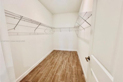 Снять в аренду виллу или дом в Локсахатчи-Гроувс, Флорида 3 спальни, 181.53м2, № 1933138 - фото 21