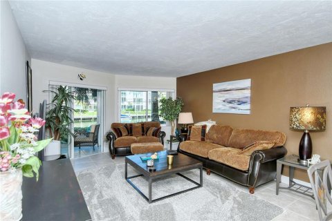 Condo in Sarasota, Florida, 2 bedrooms  № 291170 - photo 11