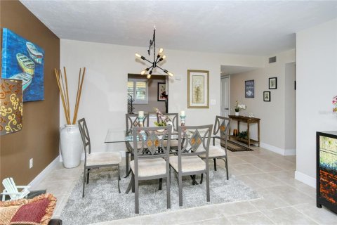 Condo in Sarasota, Florida, 2 bedrooms  № 291170 - photo 13
