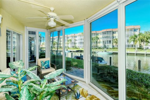 Condo in Sarasota, Florida, 2 bedrooms  № 291170 - photo 14