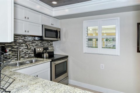 Condo in Sarasota, Florida, 2 bedrooms  № 291170 - photo 19