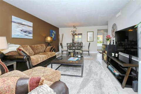 Condo in Sarasota, Florida, 2 bedrooms  № 291170 - photo 7