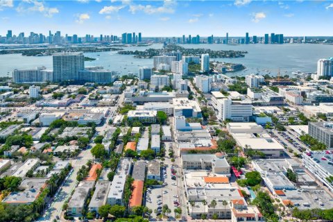 Apartment in Miami Beach, Florida 30.19 sq.m. № 1994730 - photo 13