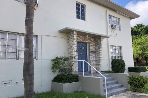 Снять в аренду кондоминиум в Майами-Бич, Флорида 2 спальни, 55м2, № 1984708 - фото 28