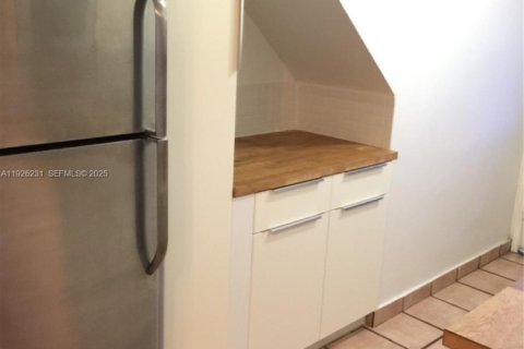 Снять в аренду кондоминиум в Майами-Бич, Флорида 2 спальни, 55м2, № 1984708 - фото 24