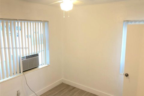 Снять в аренду кондоминиум в Майами-Бич, Флорида 2 спальни, 55м2, № 1984708 - фото 13