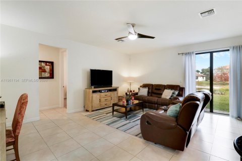Villa ou maison à vendre à Greenacres, Floride: 4 chambres, 254.27 m2 № 2080793 - photo 13