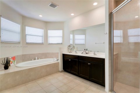 Villa ou maison à vendre à Greenacres, Floride: 4 chambres, 254.27 m2 № 2080793 - photo 26