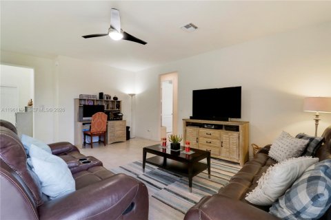 Villa ou maison à vendre à Greenacres, Floride: 4 chambres, 254.27 m2 № 2080793 - photo 10