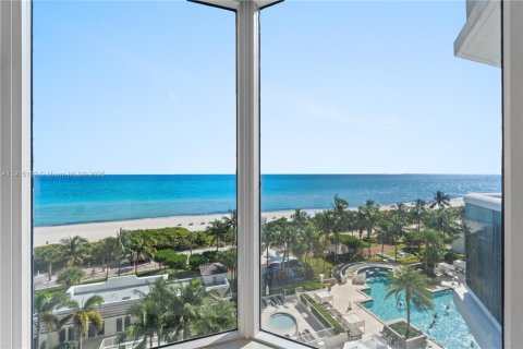 Condo in Miami Beach, Florida, 5 bedrooms  № 1973135 - photo 27