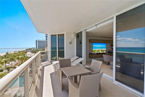 Condo in Miami Beach, Florida, 5 bedrooms  № 1973135 - photo 18