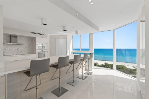 Condo in Miami Beach, Florida, 5 bedrooms  № 1973135 - photo 28