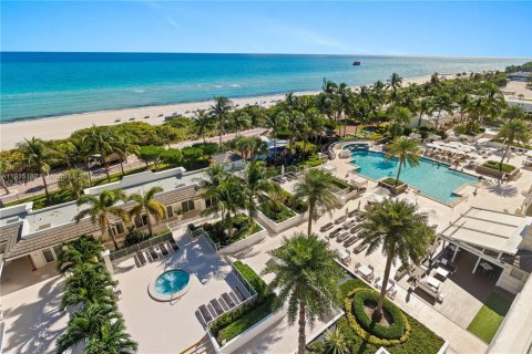 Condo in Miami Beach, Florida, 5 bedrooms  № 1973135 - photo 11