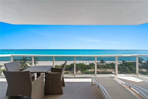 Condo in Miami Beach, Florida, 5 bedrooms  № 1973135 - photo 15