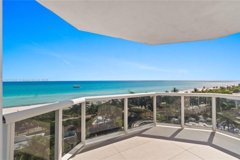 Condo in Miami Beach, Florida, 5 bedrooms  № 1973135 - photo 14